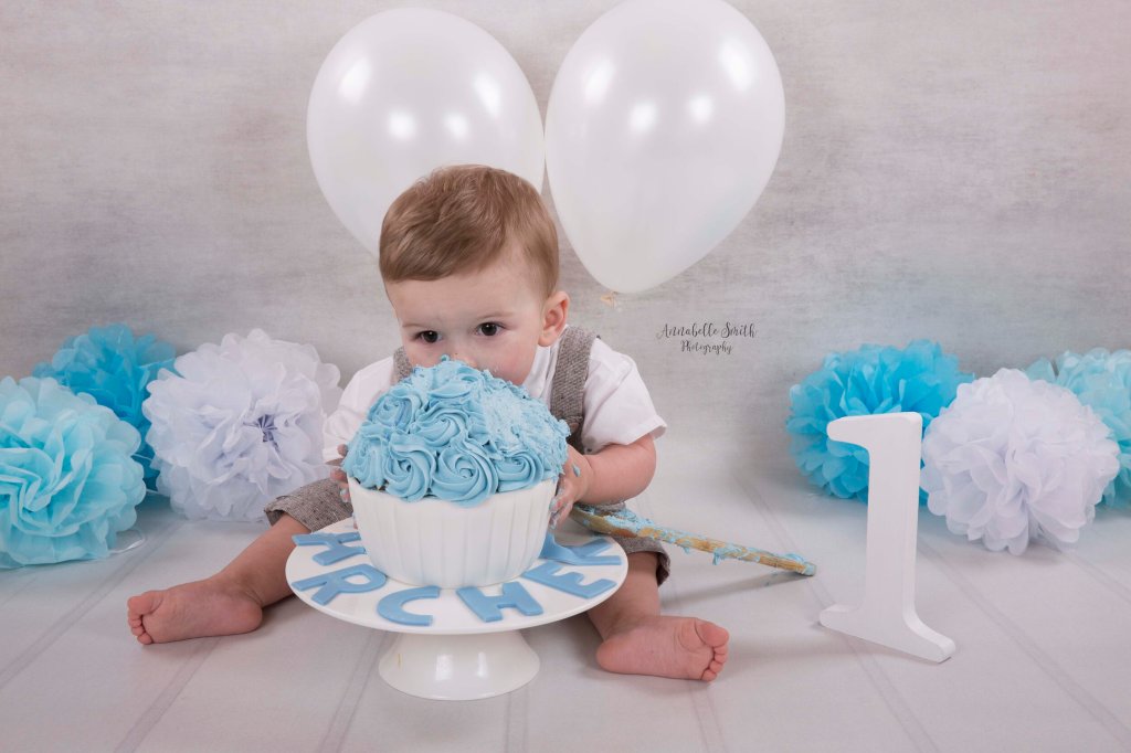 Walton on Thames Cake Smashes