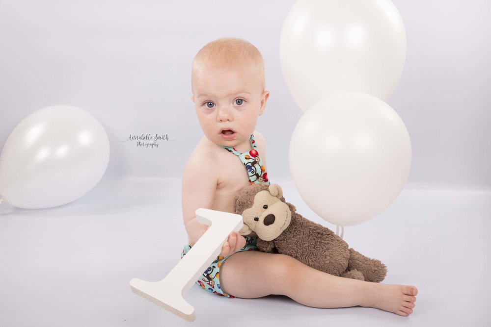 Newborn and Cake Smashes Walton on Thames