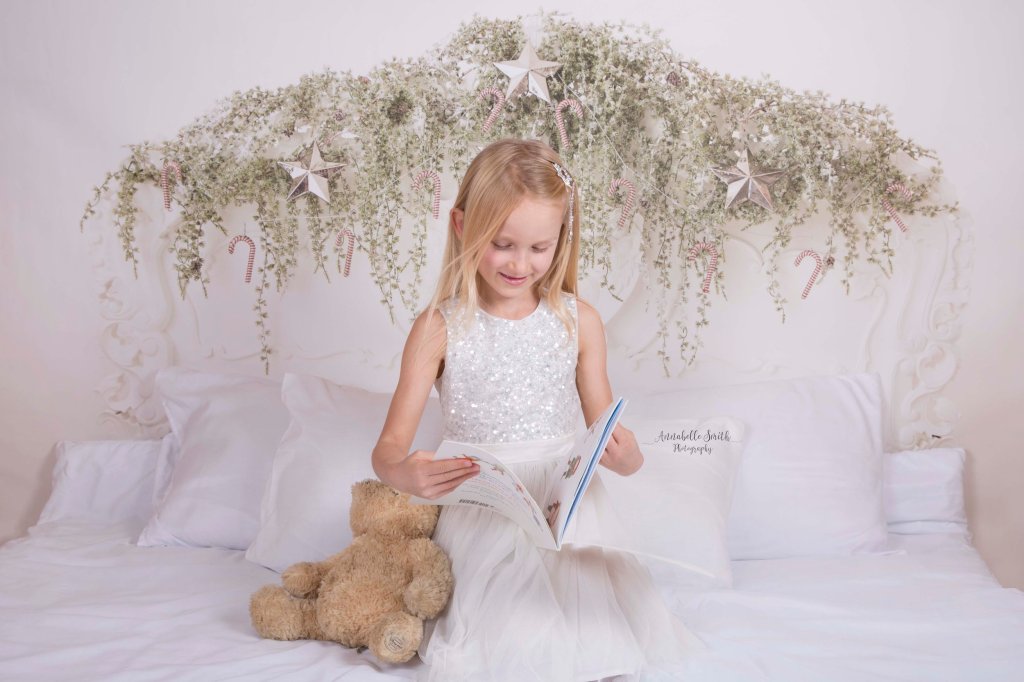 Have you booked your little one’s Christmas photos for&nbsp;2022?